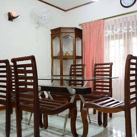 Green View Holiday Resort Канди Экстерьер фото