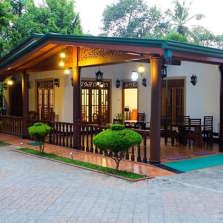 Green View Holiday Resort Канди Экстерьер фото