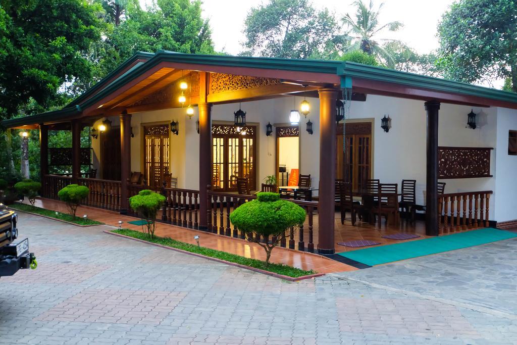 Green View Holiday Resort Канди Экстерьер фото