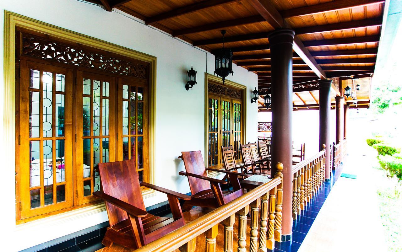 Green View Holiday Resort Канди Экстерьер фото