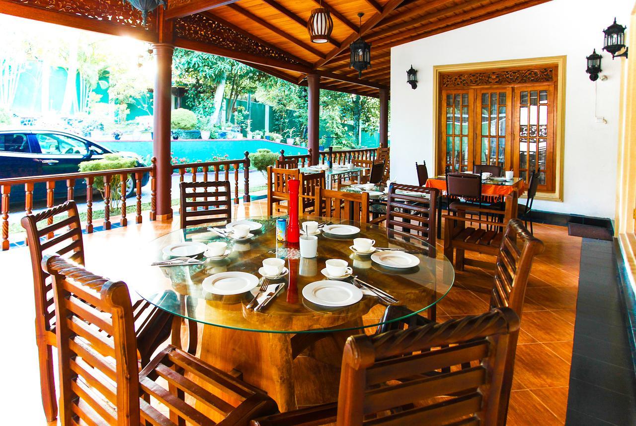 Green View Holiday Resort Канди Экстерьер фото