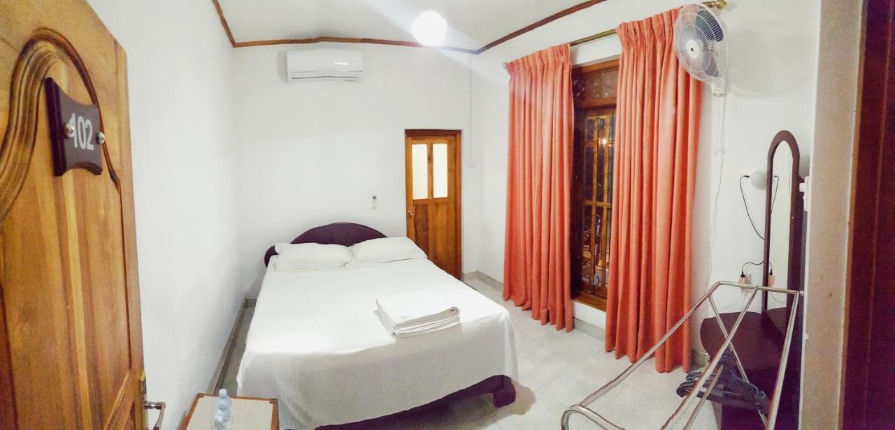 Green View Holiday Resort Канди Экстерьер фото